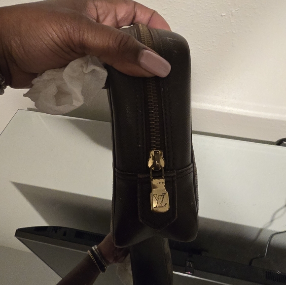 Authentic LOUIS VUITTON Trousse Toilette Damier - Picture 5 of 9